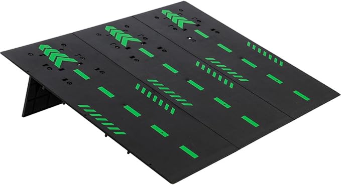 Foldable RC Jump Ramp, Takeoff Board Stunt Set for 1/12 1/14 1/16 1/18 1/24 Remote Control Cars, High-Strength Quick Assembly Foldable RC Jumping Ramp (Black)