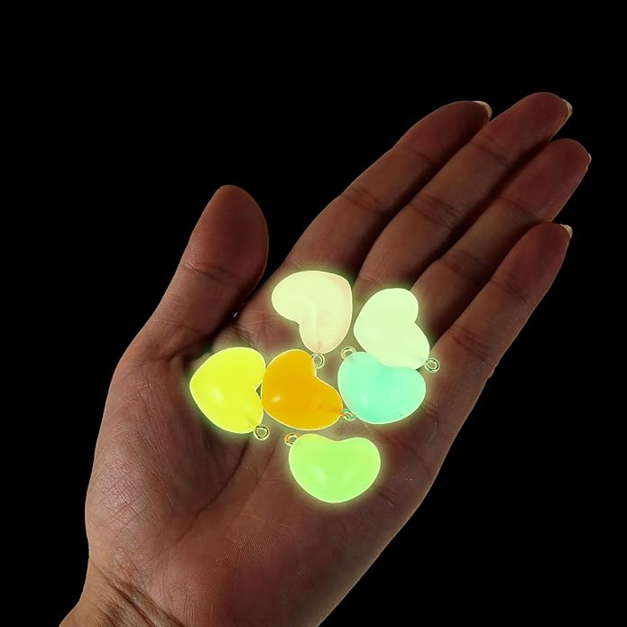 LUBINGSHINE 30pcs Glowing Solar Luminous Star Heart Moon Charms, Mixed Resin Glow in The Dark Star Pendant for DIY Jewelry Craft Making Party Decoration