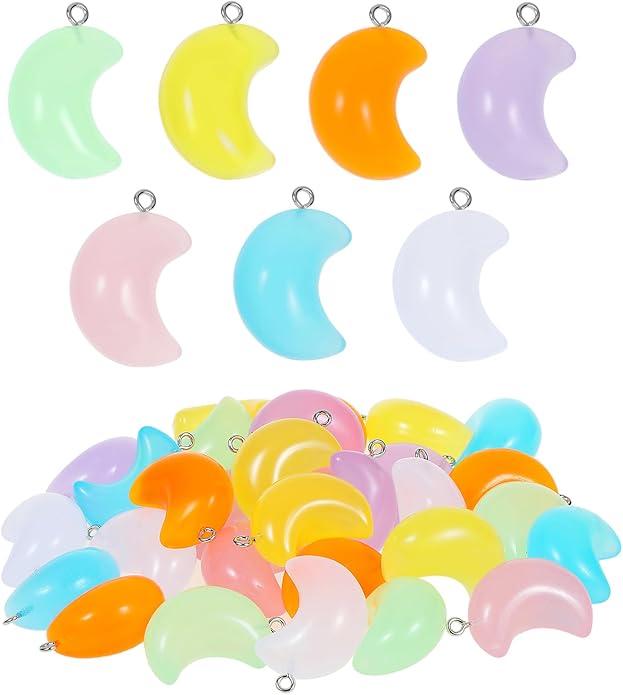 LUBINGSHINE 30pcs Glowing Solar Luminous Star Heart Moon Charms, Mixed Resin Glow in The Dark Star Pendant for DIY Jewelry Craft Making Party Decoration