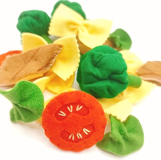 Pasta with broccoli, farfalle, bow tie pasta, felt play food for kids kitchen, pretend play for kids (beige, set 1 (farfalle, broccoli, chicken, tomatoes, basil))