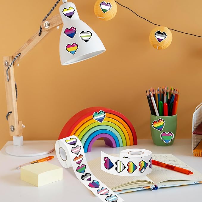 LGBTQ+ Pride Month Sticker - 1000 Pcs LGBTQ Pride Month Heart-Shaped Waterproof Vinyl Reusable Laptop Stickers Coloring Book Scrapbook Water Bottle Page Activity Pad Party Favors Skateboard