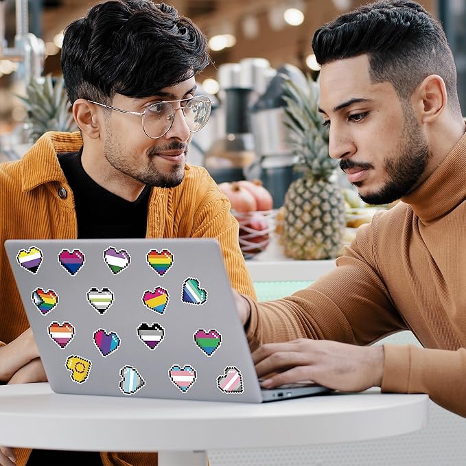 LGBTQ+ Pride Month Sticker - 1000 Pcs LGBTQ Pride Month Heart-Shaped Waterproof Vinyl Reusable Laptop Stickers Coloring Book Scrapbook Water Bottle Page Activity Pad Party Favors Skateboard